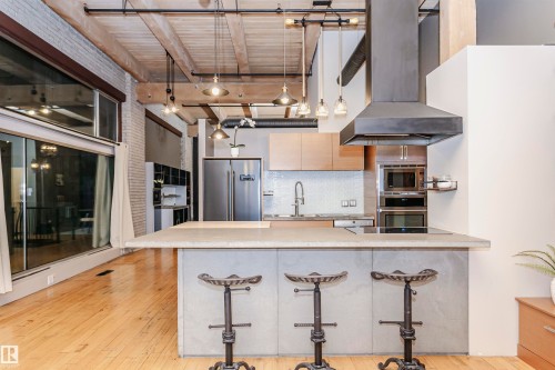 118 10309 107 Street, Edmonton, AB - Indoor Photo Showing Kitchen