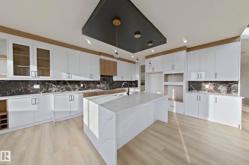 144 Edgewater Cir, Leduc, AB - Indoor Photo Showing Kitchen With Upgraded Kitchen