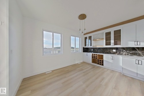 144 Edgewater Cir, Leduc, AB - Indoor Photo Showing Kitchen