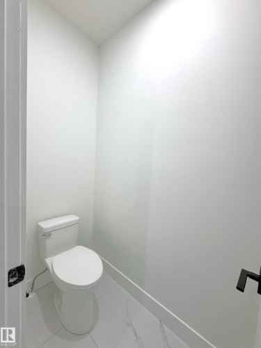 144 Edgewater Cir, Leduc, AB - Indoor Photo Showing Bathroom