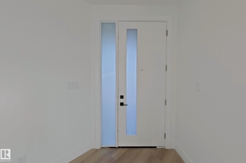 144 Edgewater Cir, Leduc, AB - Indoor Photo Showing Other Room