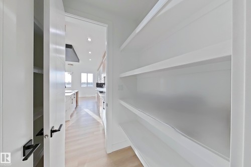 144 Edgewater Cir, Leduc, AB - Indoor Photo Showing Other Room