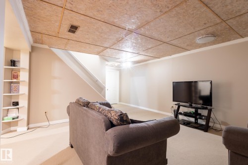 18012 96 Street, Edmonton, AB - Indoor