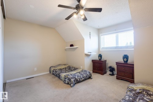 18012 96 Street, Edmonton, AB - Indoor Photo Showing Bedroom