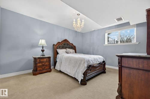 25 53522 Rge Road 274, Rural Parkland County, AB - Indoor Photo Showing Bedroom