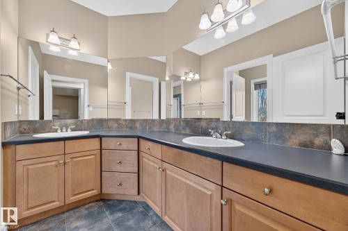 25 53522 Rge Road 274, Rural Parkland County, AB - Indoor Photo Showing Bathroom