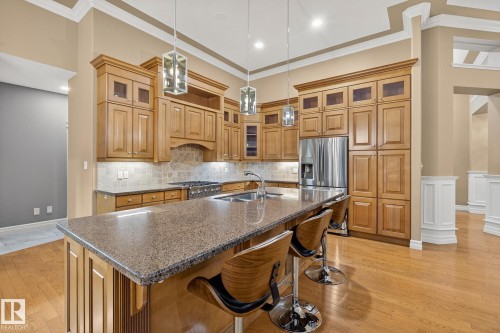 25 53522 Rge Road 274, Rural Parkland County, AB - Indoor Photo Showing Kitchen With Double Sink