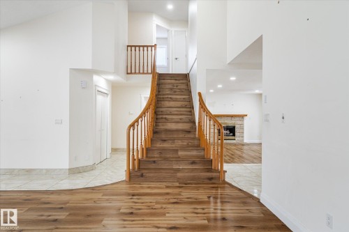 9822 175 Avenue, Edmonton, AB - Indoor Photo Showing Other Room