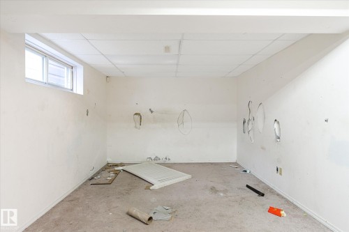 9822 175 Avenue, Edmonton, AB - Indoor