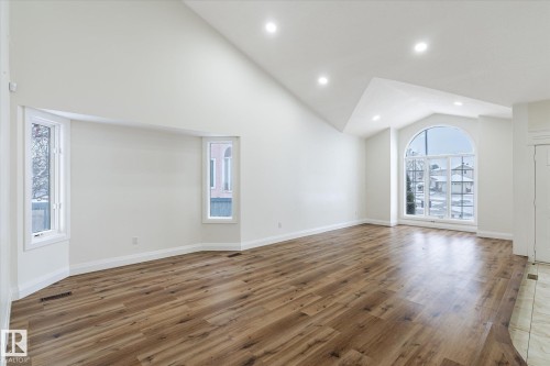 9822 175 Avenue, Edmonton, AB - Indoor Photo Showing Other Room