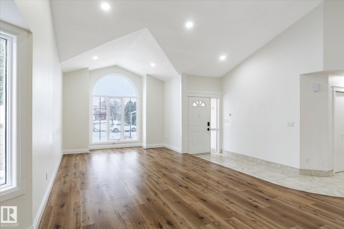 9822 175 Avenue, Edmonton, AB - Indoor Photo Showing Other Room