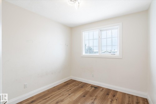 9822 175 Avenue, Edmonton, AB - Indoor Photo Showing Other Room