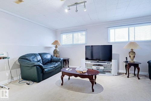 5518 11A Avenue, Edmonton, AB - Indoor