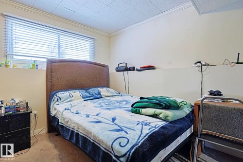 5518 11A Avenue, Edmonton, AB - Indoor Photo Showing Bedroom