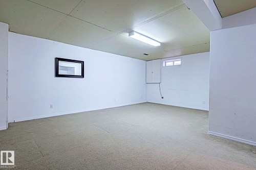 5518 11A Avenue, Edmonton, AB - Indoor Photo Showing Other Room