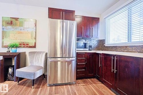 5518 11A Avenue, Edmonton, AB - Indoor Photo Showing Kitchen