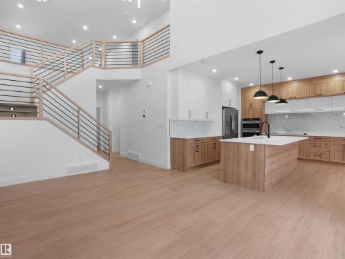 6009 Naden Landing Landing, Edmonton, AB - Indoor Photo Showing Kitchen