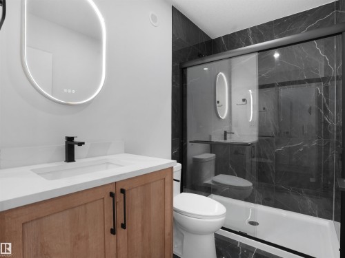 6009 Naden Landing Landing, Edmonton, AB - Indoor Photo Showing Bathroom