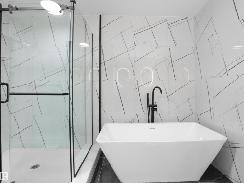 6009 Naden Landing Landing, Edmonton, AB - Indoor Photo Showing Bathroom