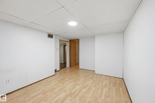 10835 64 Avenue, Edmonton, AB - Indoor Photo Showing Other Room