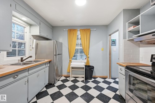 10835 64 Avenue, Edmonton, AB - Indoor Photo Showing Kitchen With Double Sink