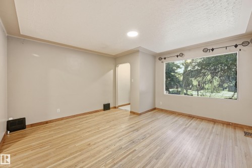 10835 64 Avenue, Edmonton, AB - Indoor Photo Showing Other Room