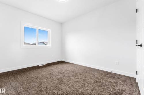 58 Patriot Way, Spruce Grove, AB - Indoor Photo Showing Other Room