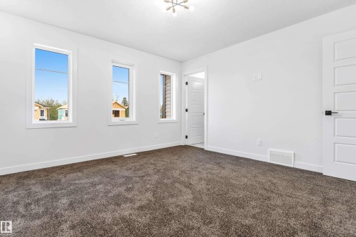 58 Patriot Way, Spruce Grove, AB - Indoor Photo Showing Other Room