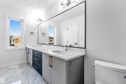 58 Patriot Way, Spruce Grove, AB - Indoor Photo Showing Bathroom