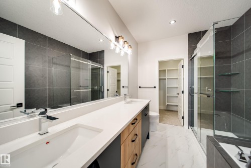49 Norwyk Way, Spruce Grove, AB - Indoor Photo Showing Bathroom
