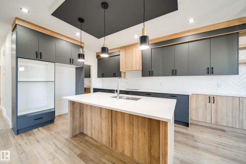 49 Norwyk Way, Spruce Grove, AB - Indoor Photo Showing Kitchen With Double Sink