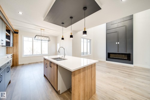 49 Norwyk Way, Spruce Grove, AB - Indoor Photo Showing Kitchen With Double Sink With Upgraded Kitchen