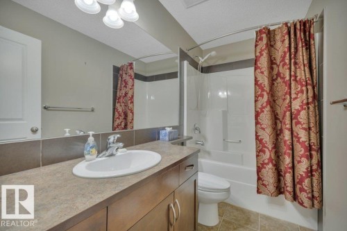 3054 Spence Wynd, Edmonton, AB - Indoor Photo Showing Bathroom