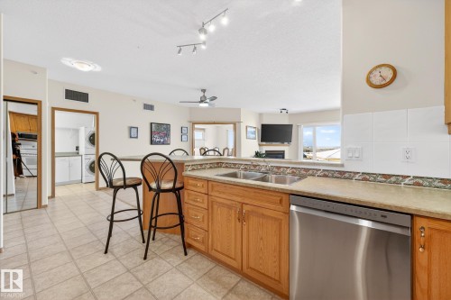 418 200 Bethel Drive, Sherwood Park, AB - Indoor Photo Showing Kitchen With Double Sink