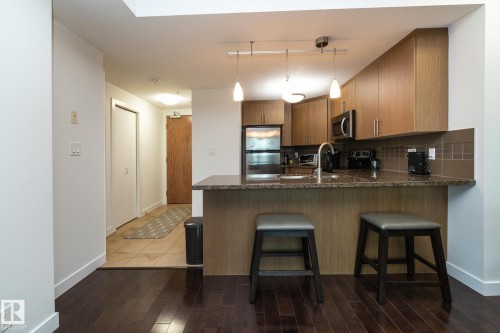 505 10055 118 Street, Edmonton, AB - Indoor Photo Showing Kitchen