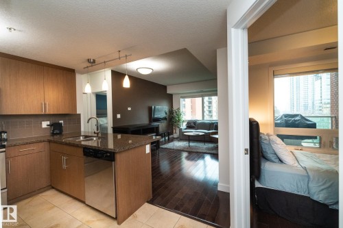 505 10055 118 Street, Edmonton, AB - Indoor Photo Showing Kitchen With Double Sink
