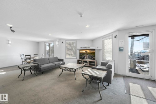 402 530 Hooke Road, Edmonton, AB - Indoor Photo Showing Living Room