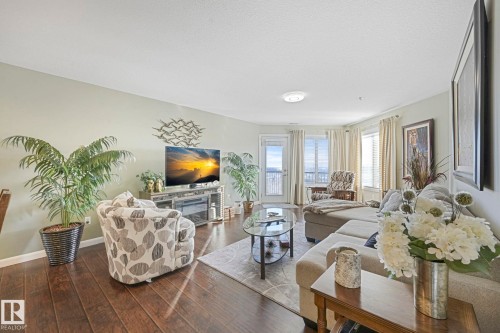 402 530 Hooke Road, Edmonton, AB - Indoor Photo Showing Living Room