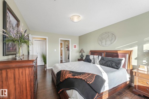 402 530 Hooke Road, Edmonton, AB - Indoor Photo Showing Bedroom