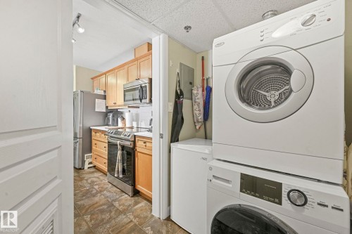 402 530 Hooke Road, Edmonton, AB - Indoor Photo Showing Laundry Room