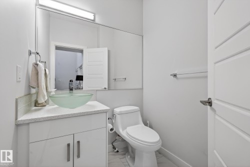 17727 13 Avenue, Edmonton, AB - Indoor Photo Showing Bathroom
