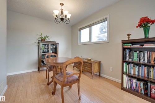 6704 94 Avenue, Edmonton, AB - Indoor Photo Showing Dining Room