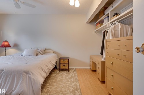 6704 94 Avenue, Edmonton, AB - Indoor Photo Showing Bedroom