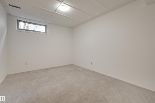 6704 94 Avenue, Edmonton, AB - Indoor Photo Showing Other Room