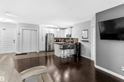 212 5151 Windermere Boulevard, Edmonton, AB - Indoor