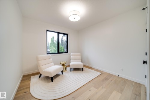 40A Valleyview Crescent, Edmonton, AB - Indoor Photo Showing Other Room