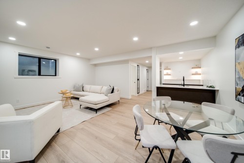 40A Valleyview Crescent, Edmonton, AB - Indoor