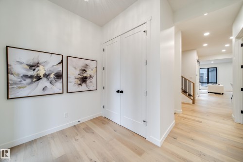 40A Valleyview Crescent, Edmonton, AB - Indoor Photo Showing Other Room