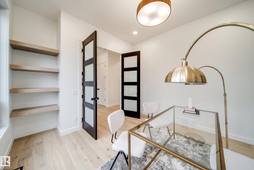 40A Valleyview Crescent, Edmonton, AB - Indoor Photo Showing Other Room