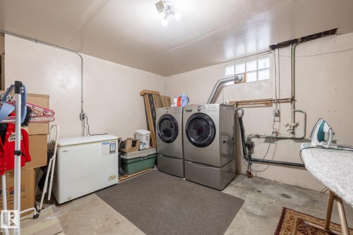 4317 53 Street, Wetaskiwin, AB - Indoor Photo Showing Laundry Room